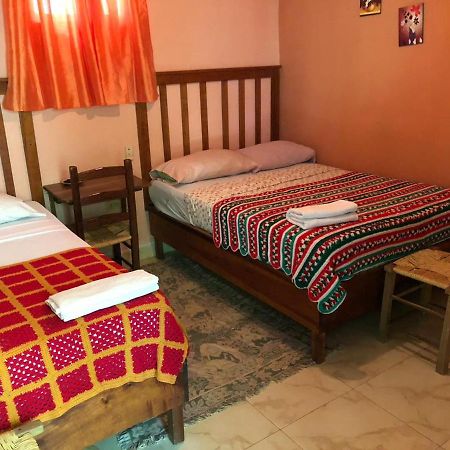 Hostal Dona Chava Pedernales Bagian luar foto