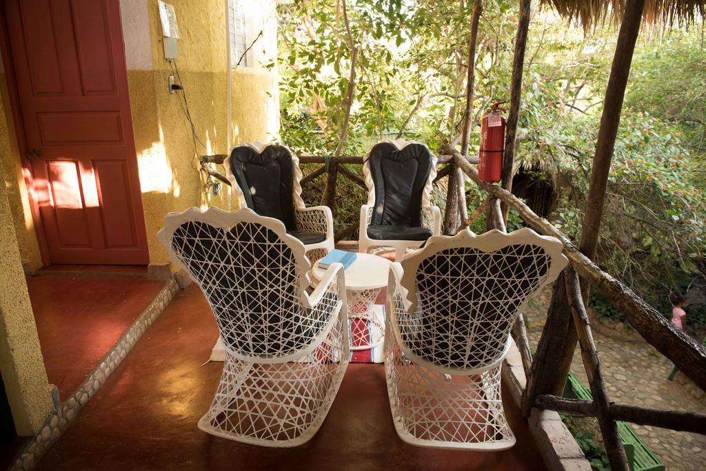 Hostal Dona Chava Pedernales Bagian luar foto