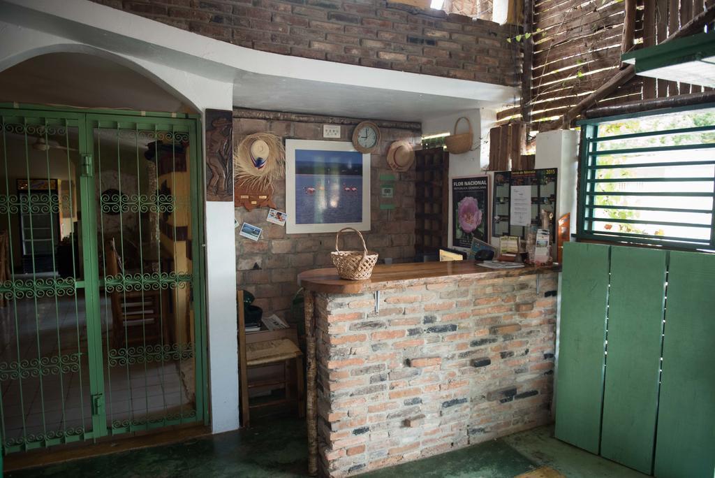 Hostal Dona Chava Pedernales Bagian luar foto