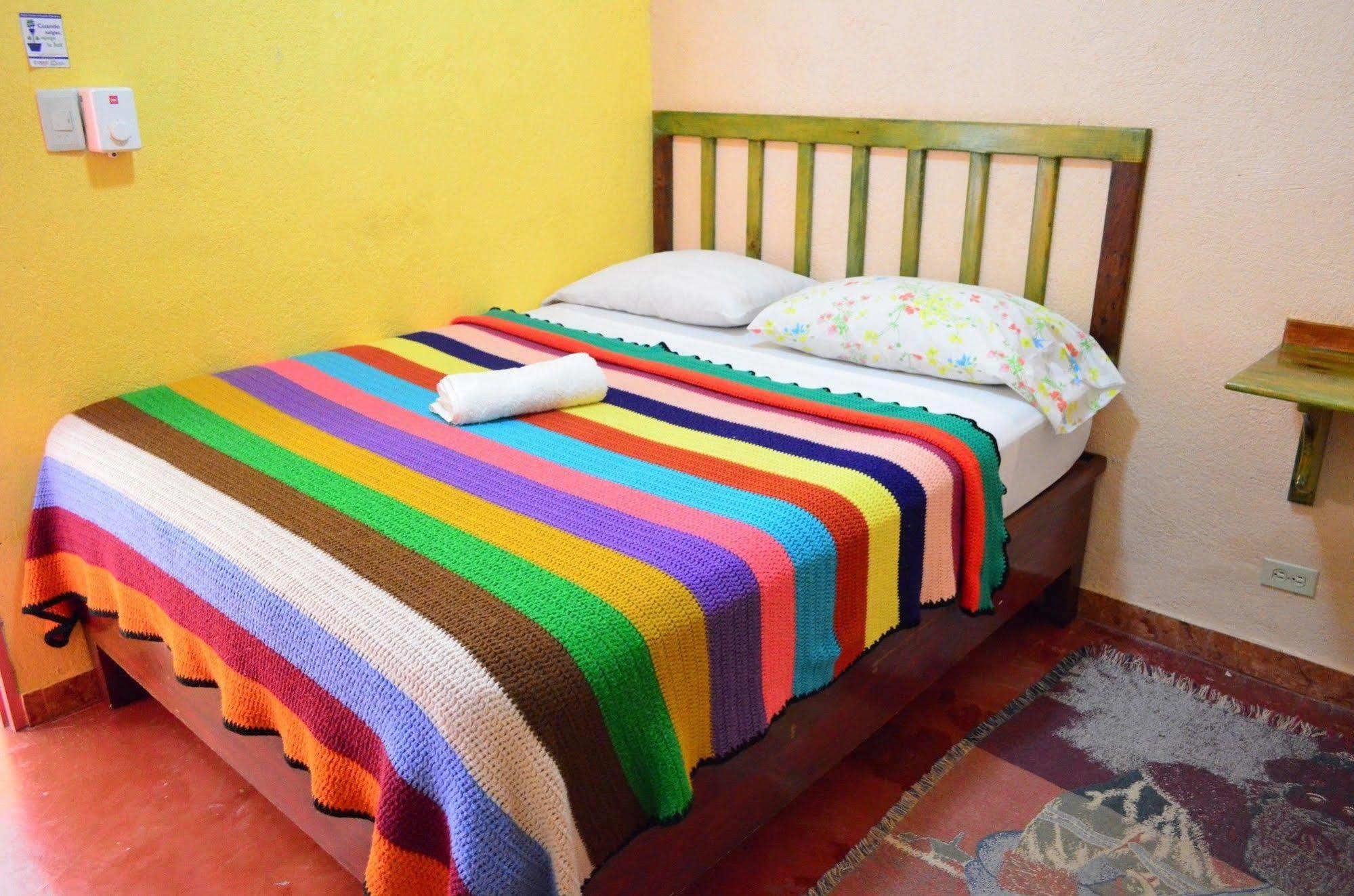 Hostal Dona Chava Pedernales Bagian luar foto