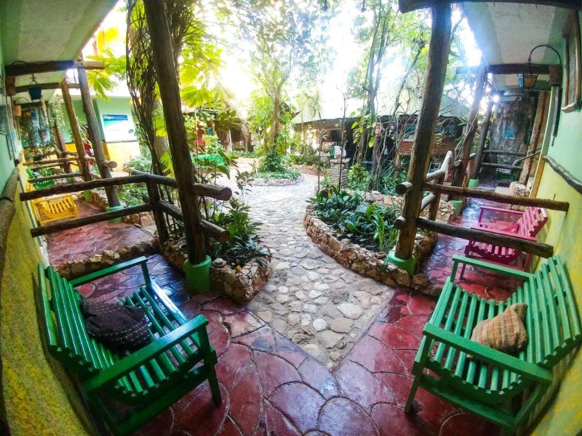 Hostal Dona Chava Pedernales Bagian luar foto